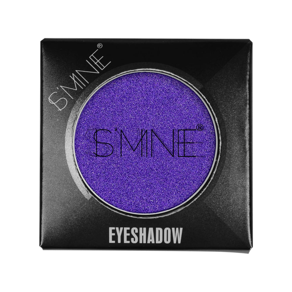 IS'MINE close-up powder texture revealing smooth, blendable shimmer for even application
