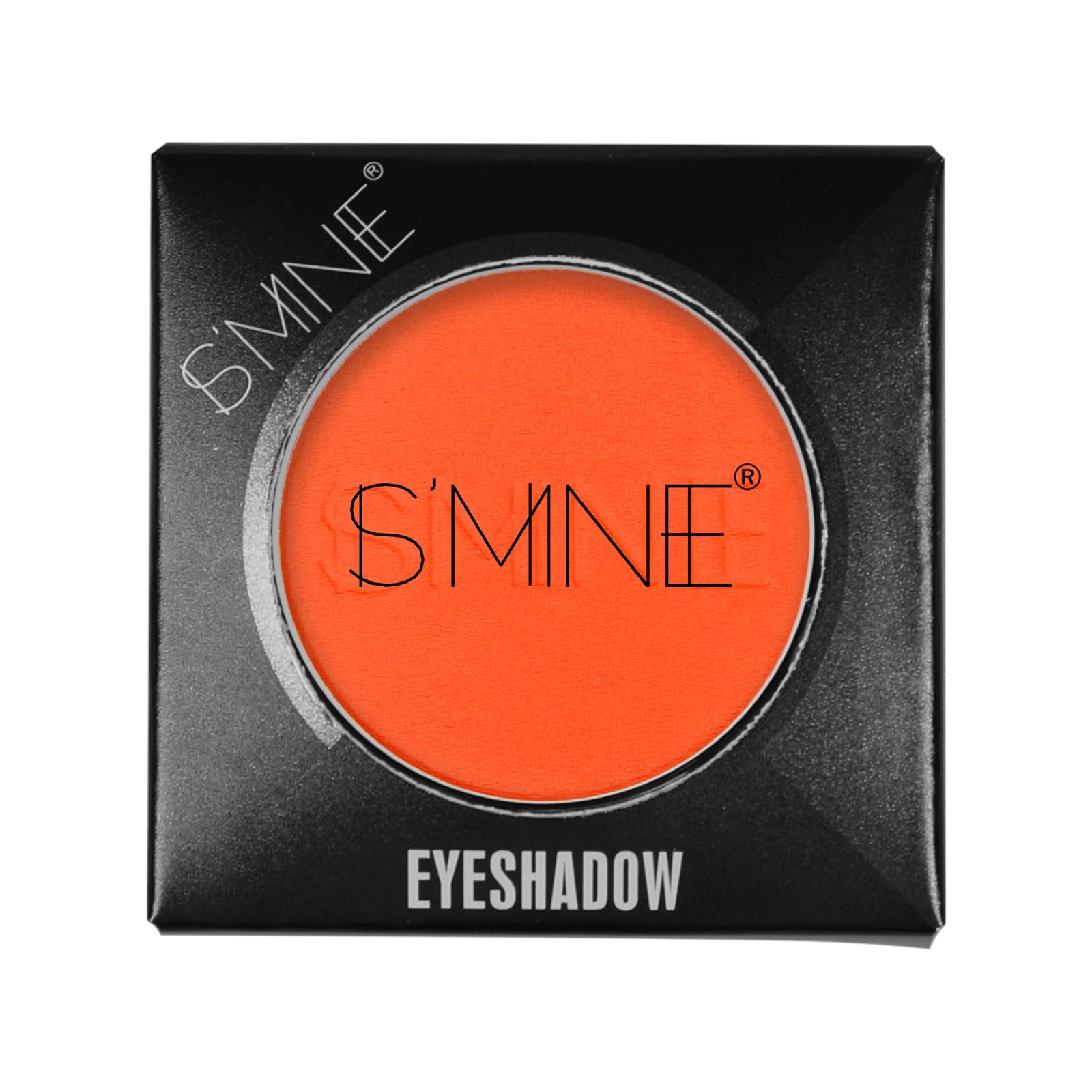 IS'MINE close-up powder texture displaying smooth blendability benefit