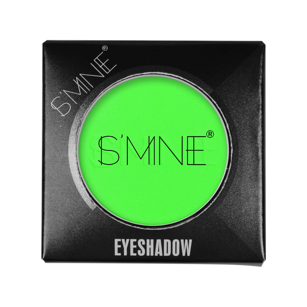 IS'MINE texture close-up of matte surface revealing smooth, blendable powder