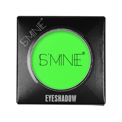 IS'MINE texture close-up of matte surface revealing smooth, blendable powder
