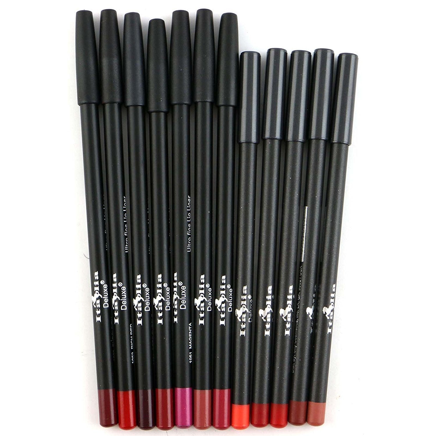 Italia Deluxe ultra-fine tip close-up demonstrating precise application and smooth glide