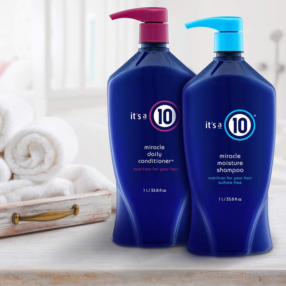 It's A 10 conditioner creamy detail on fingers illustrating rich slip and detangling