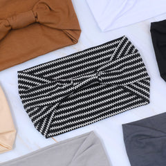 IVARYSS fabric close-up showing knit texture and breathable comfort benefit