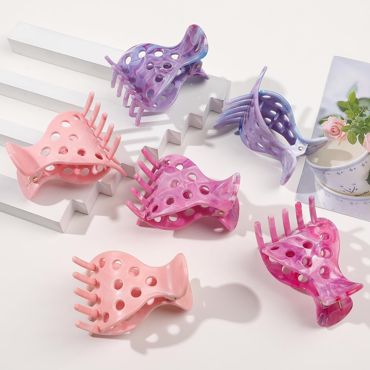 Ivyu clip securing a thick hair section for strong hold without slips