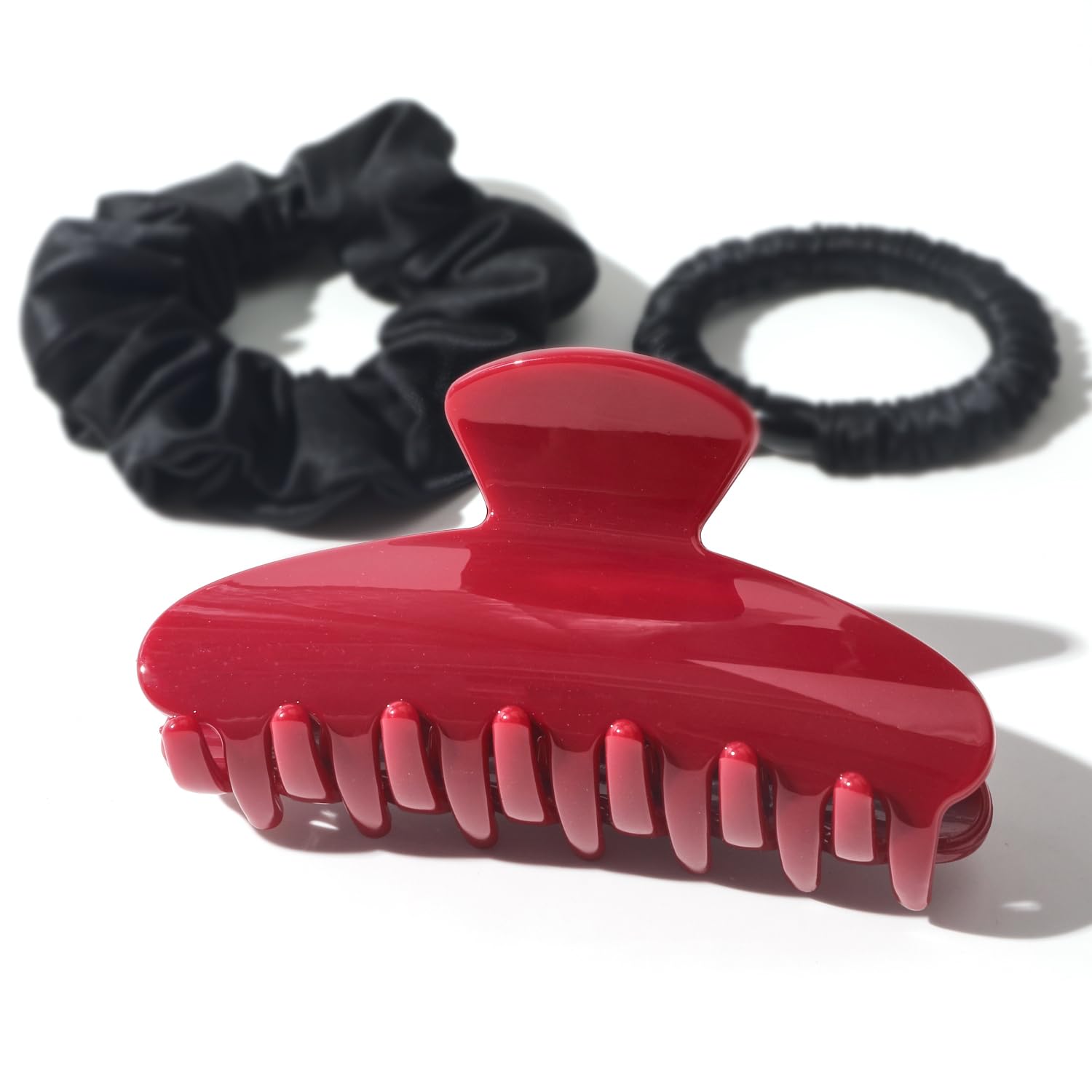 Ivyu clip inner teeth close-up highlighting grip design for secure no-slip styling