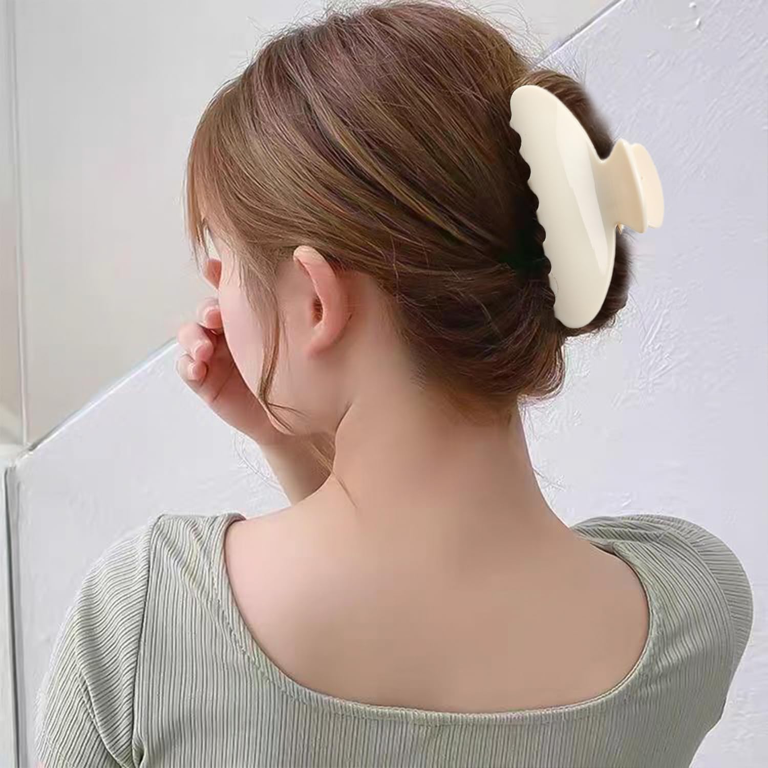 Ivyu cloud white set with two black satin scrunchies showing gentle hair care
