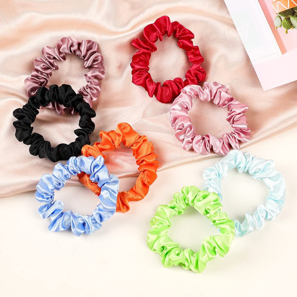 Ivyu scrunchie securing a thick curly ponytail without snagging hair