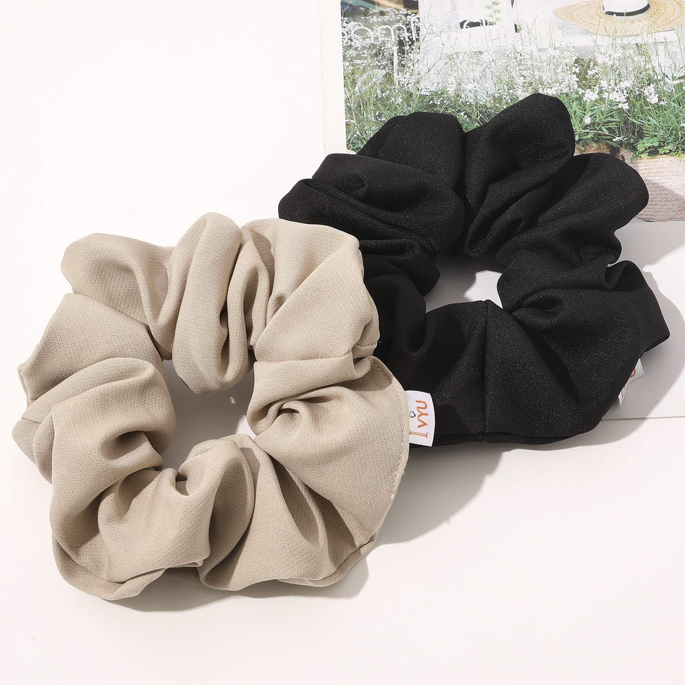 Ivyu label and stitching detail demonstrating durable finish and long-lasting use