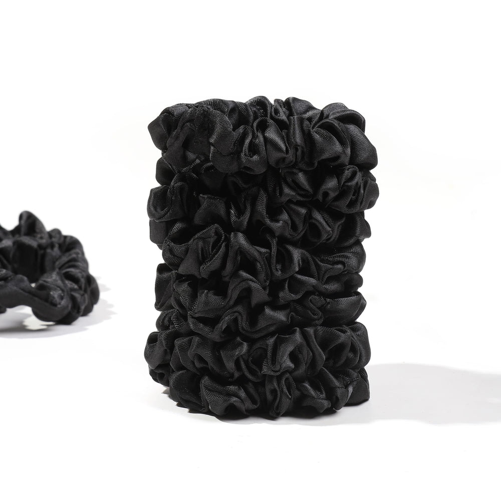Ivyu elastic core detail inside satin, illustrating durable flexible hold