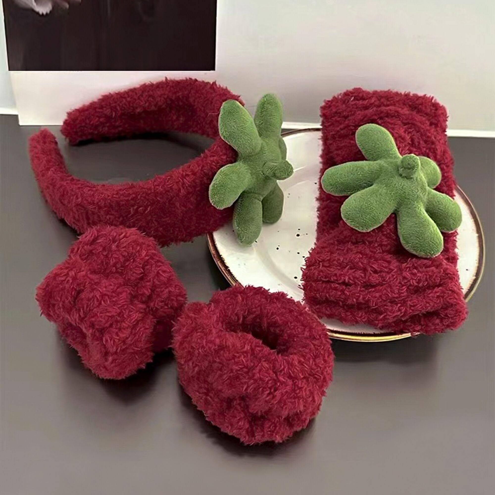 Ivyu strawberry headband side profile highlights thickness and fit benefit