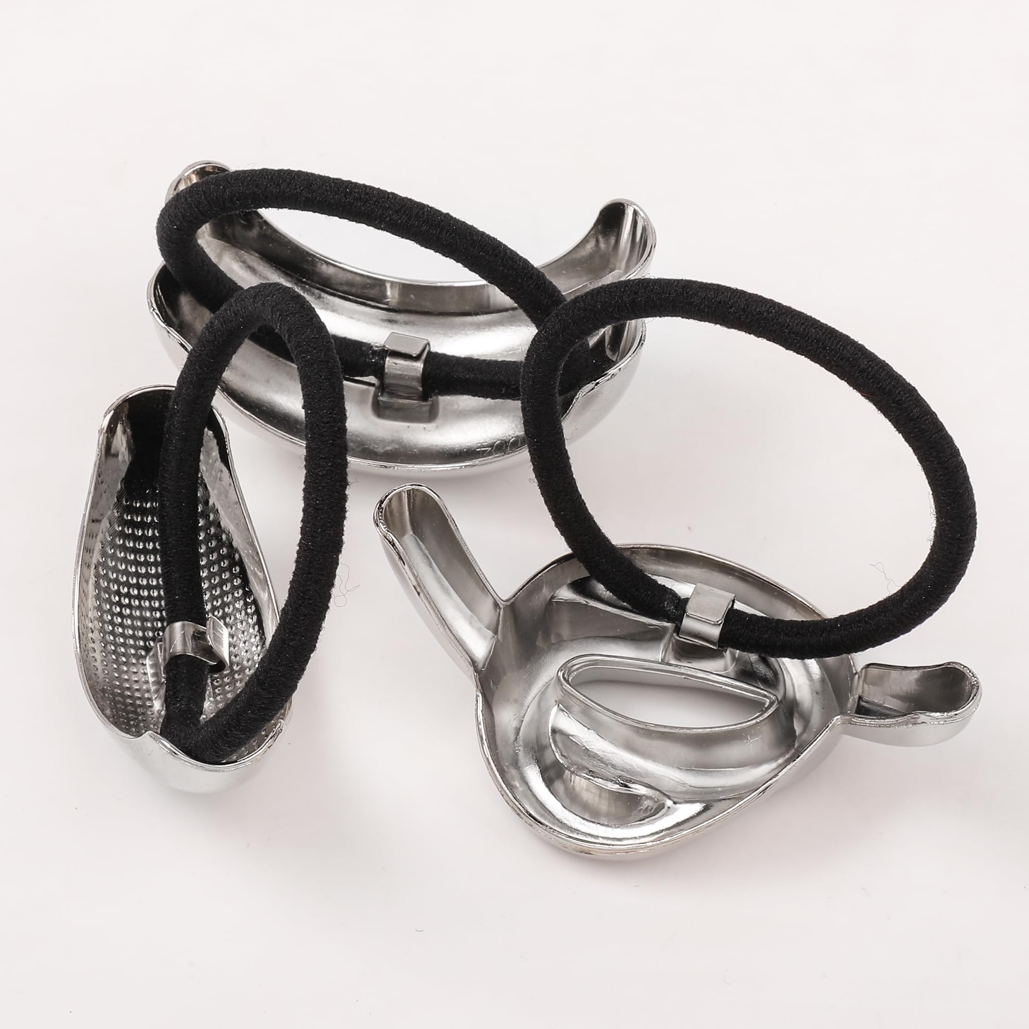Ivyu cuff on thick curly hair showing compatibility and reduced slippage benefit
