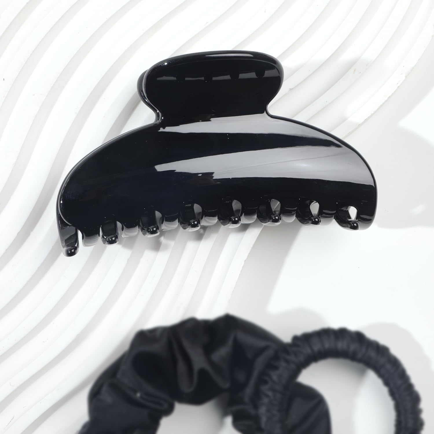 Ivyu polished rounded edges detail that protects scalp and prevents snagging