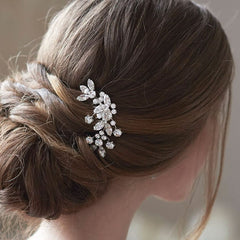 JAKAWIN bridal hair comb front view showing rhinestones and shine benefit