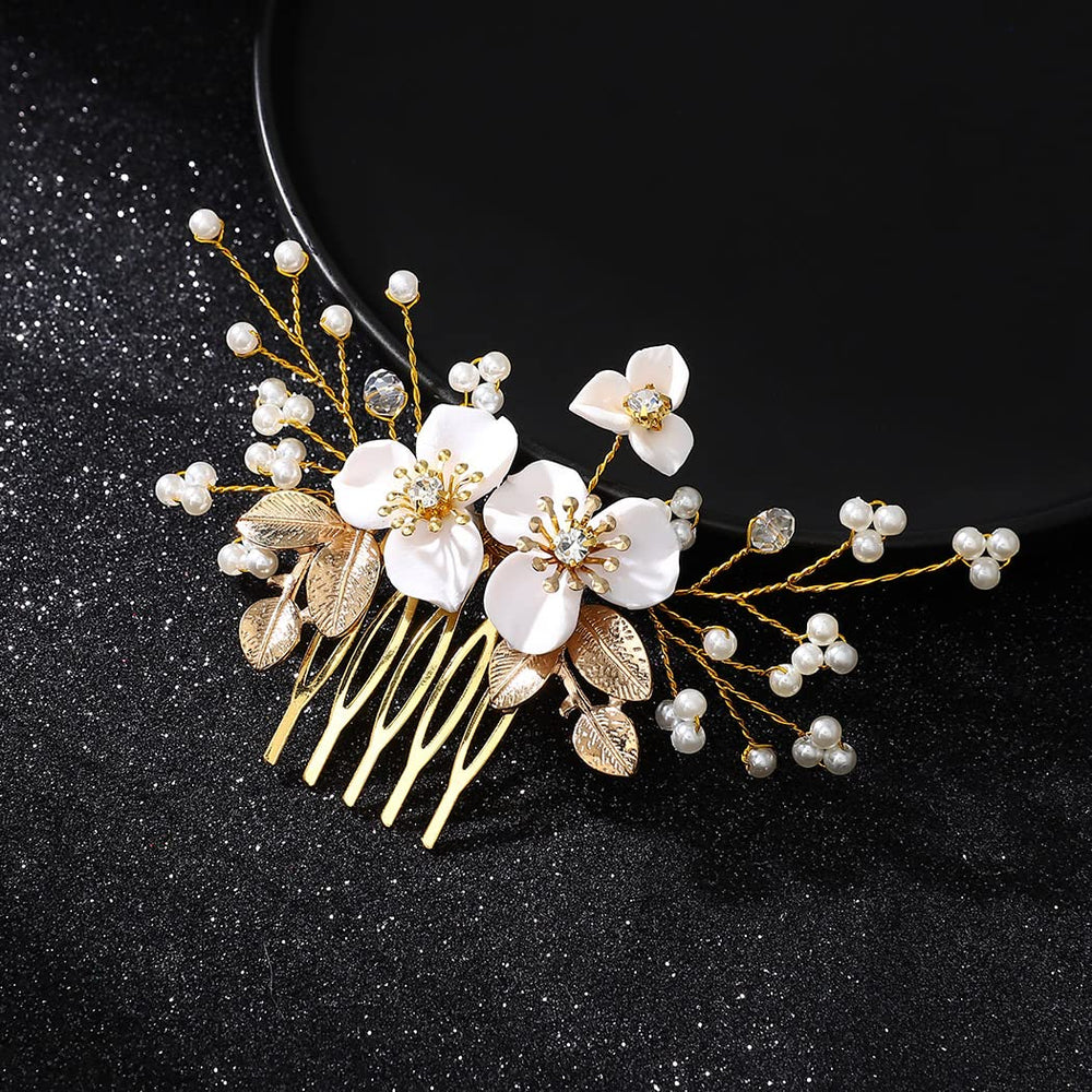 JAKAWIN close-up of pearls highlighting delicate craftsmanship and sheen