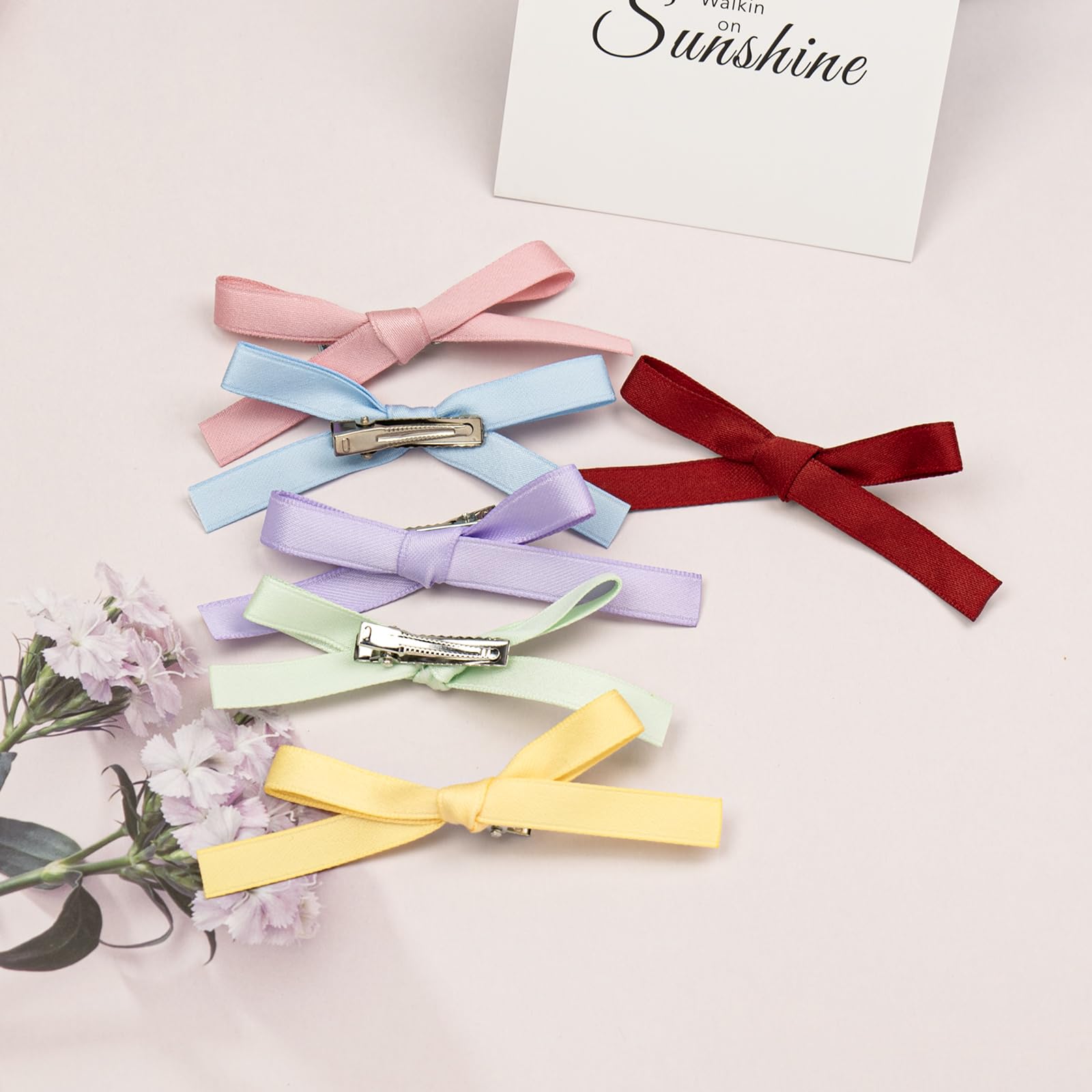 JGQUR close-up of ribbon texture highlights smooth finish and polished look