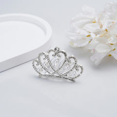 JINYEAH polished comb and smooth edges demonstrating gentle hair hold benefit