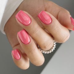 jmeowio close-up of semi-cured gel texture highlighting smooth finish and durability