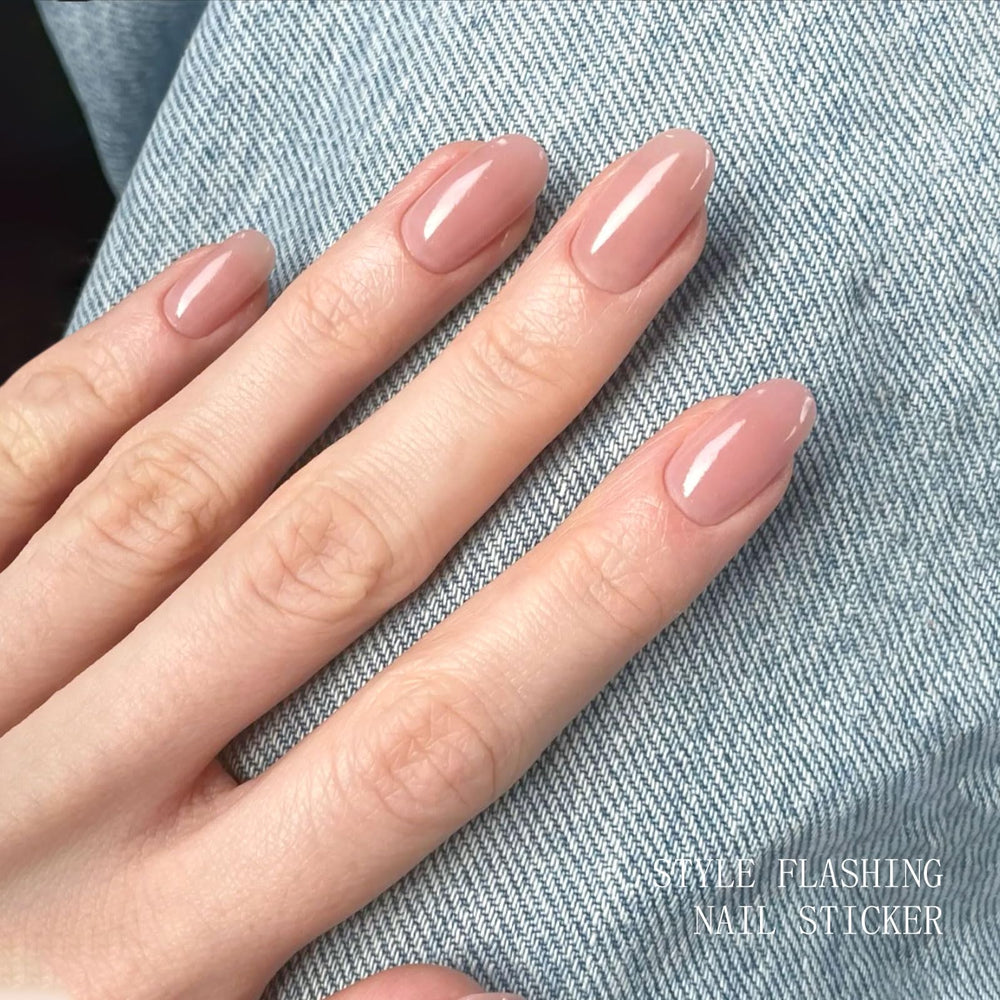 jmeowio gel texture detail showing glossy finish and smooth coverage