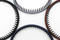 JOBAND close-up of resin teeth highlighting gentle grip and scalp comfort