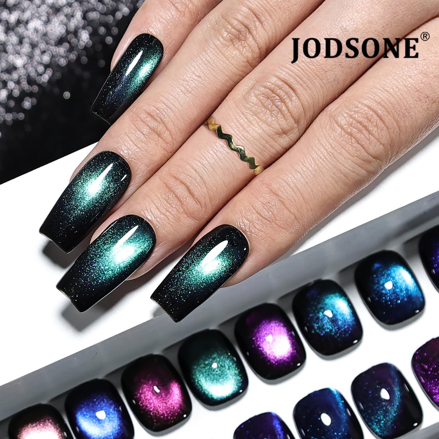 JODSONE cat-eye effect closeup nail illustrating depth and shimmer