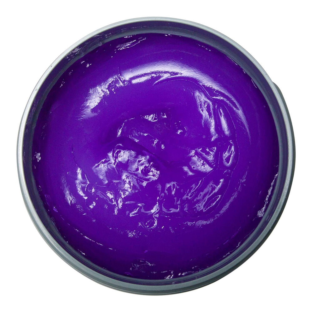 JOHNNY B. King Mode gel texture close-up illustrating thick, glossy hold