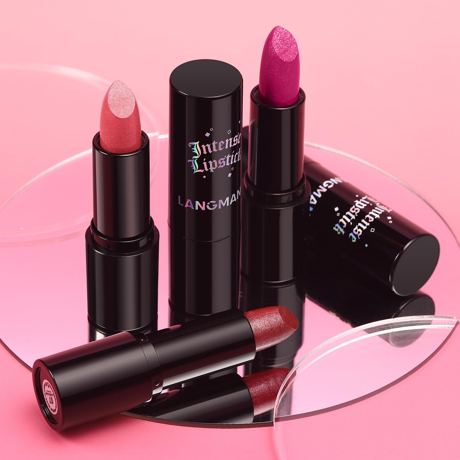 Evening lifestyle shot with Jolilab gloss finishing off a glamorous look