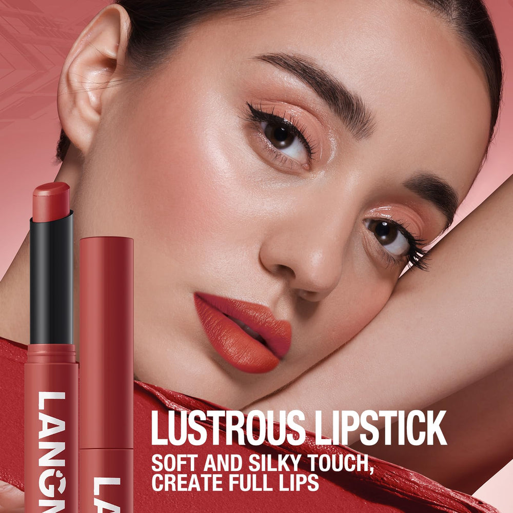 Jolilab texture stroke on hand demonstrating smooth high-pigment payoff