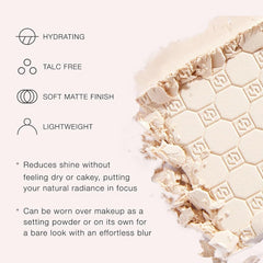 Jouer application on model t-zone reducing shine and blurring pores for natural look