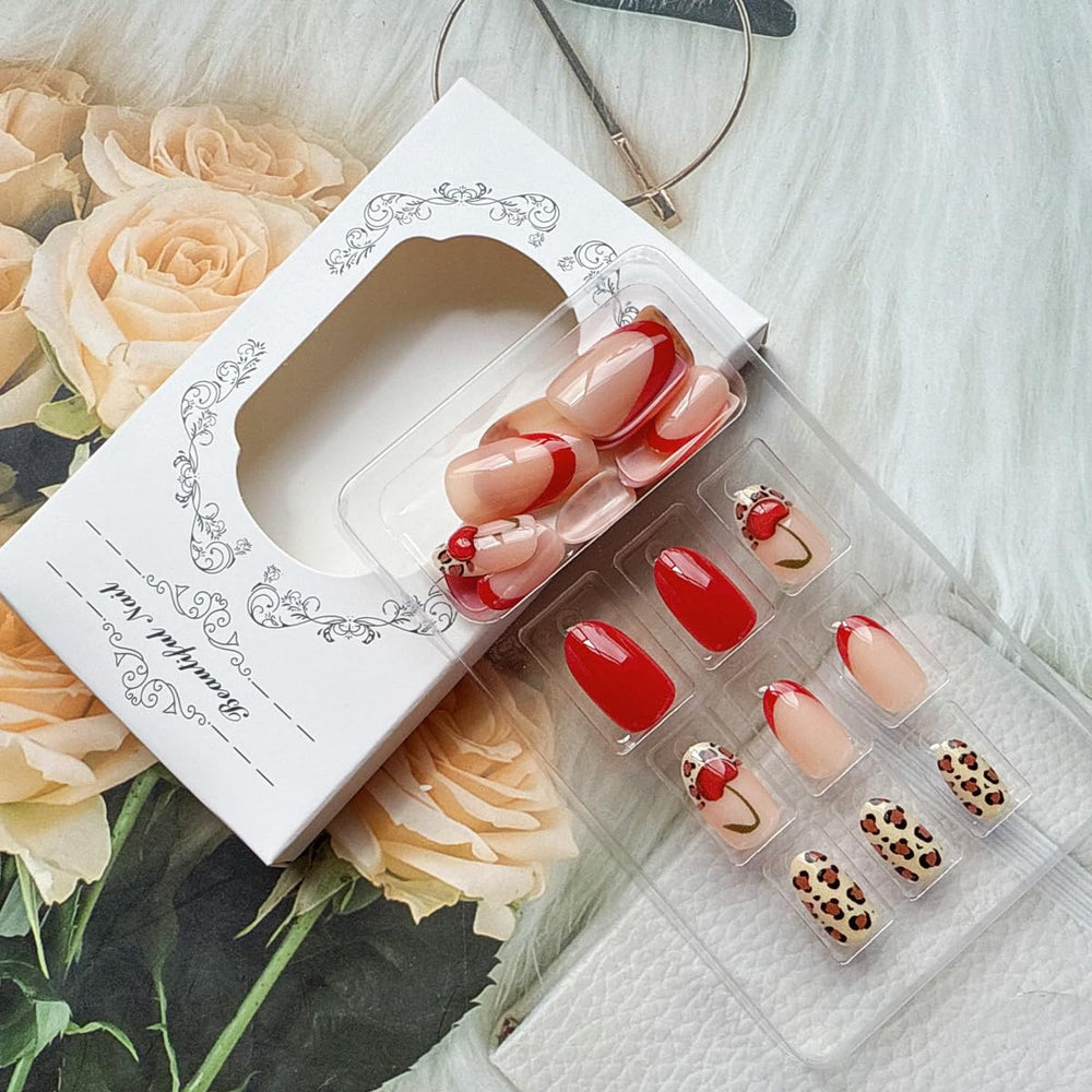 juggssa nails applied on a hand demonstrating natural fit benefit