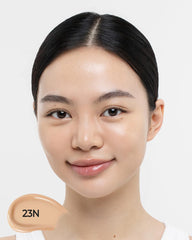 JUNG SAEM MOOL lifestyle image of morning routine application for quick radiant skin