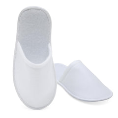 Juvale slippers presented on tray to welcome hotel guests