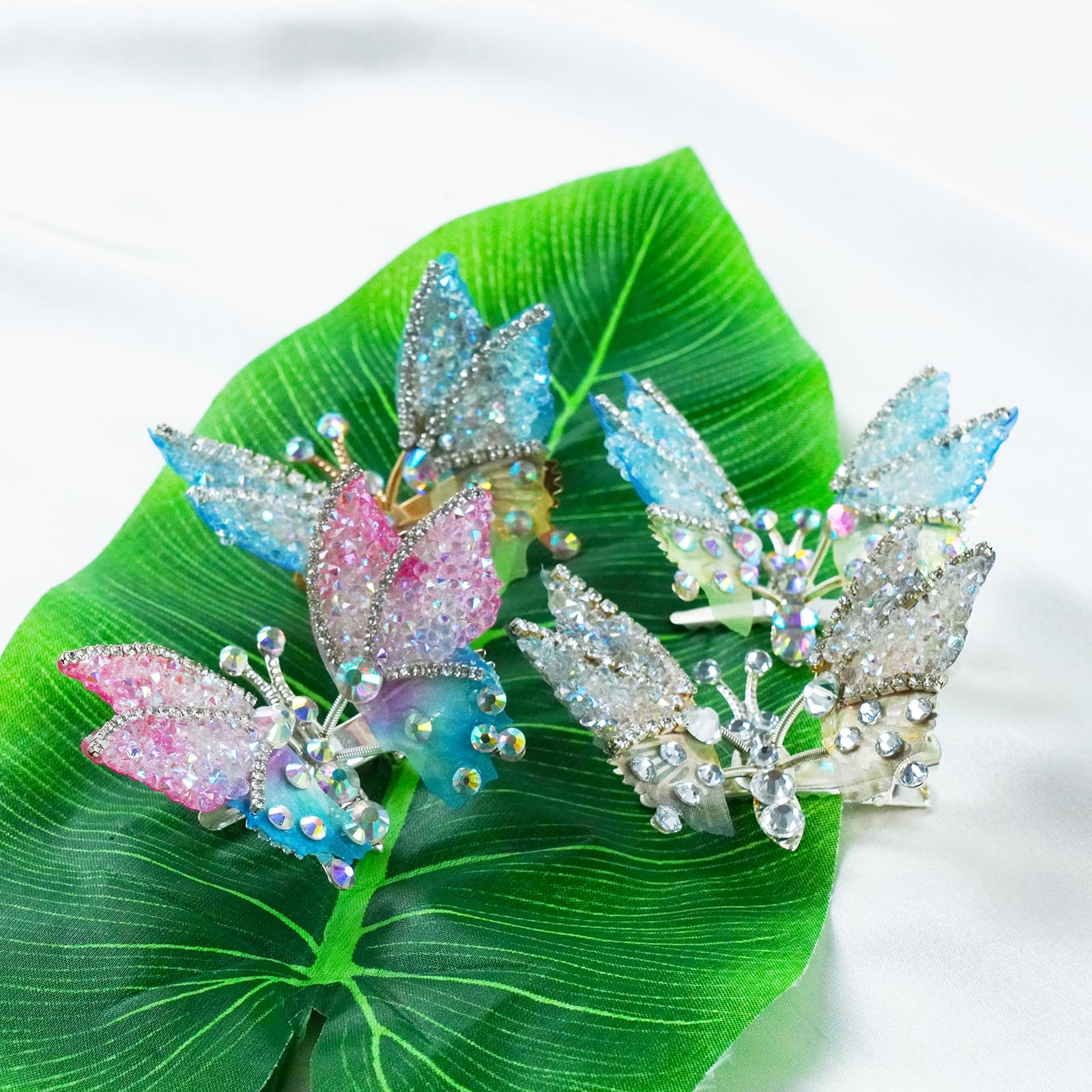 Jzarbfx rhinestone detail on clip capturing extra shine for photos