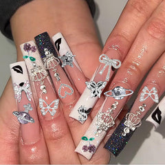 KACHIMOO lifestyle shot of finished manicure illustrating glam look