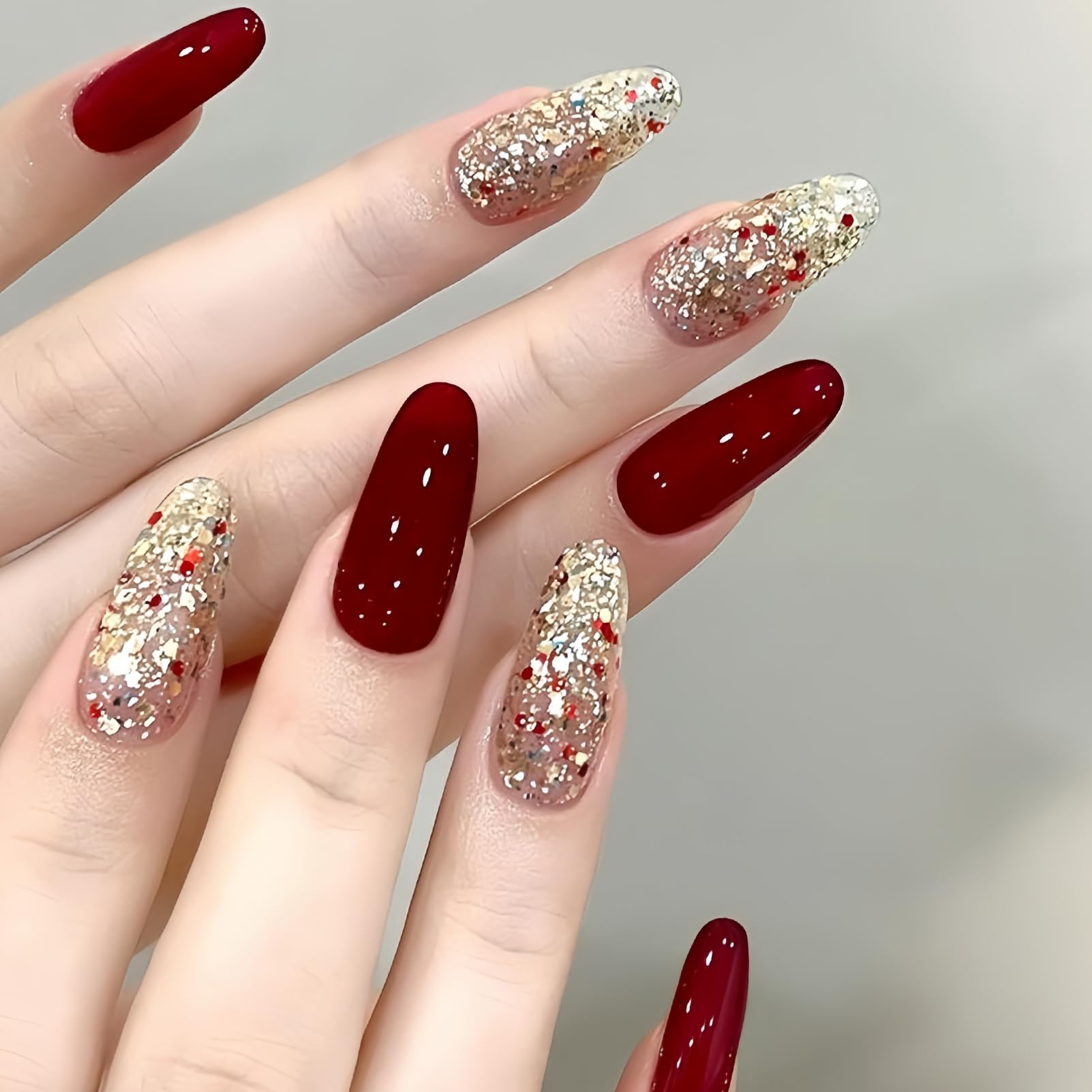 KAHSOSE woman applying polish showing easy application and time-saving benefit