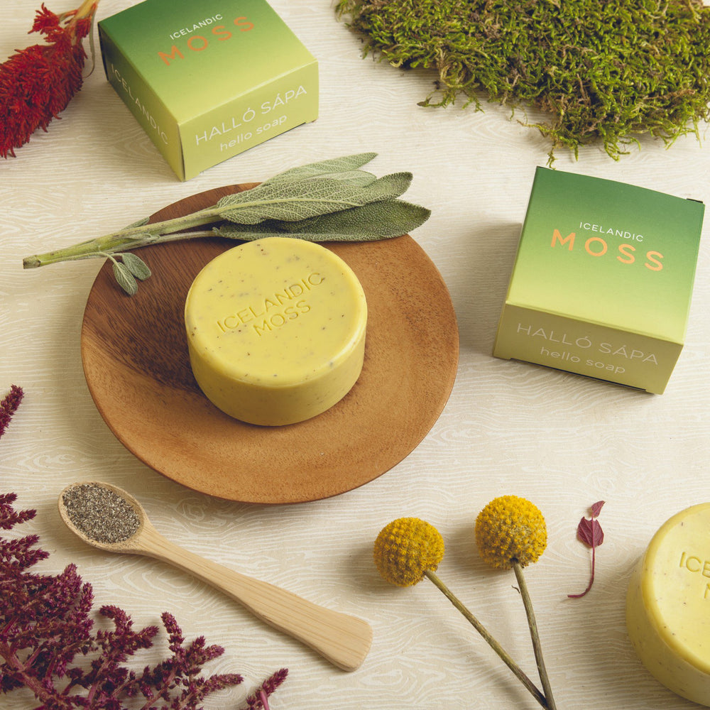 Kalastyle Hallo Sapa bar in hand creating lather to demonstrate effective cleansing