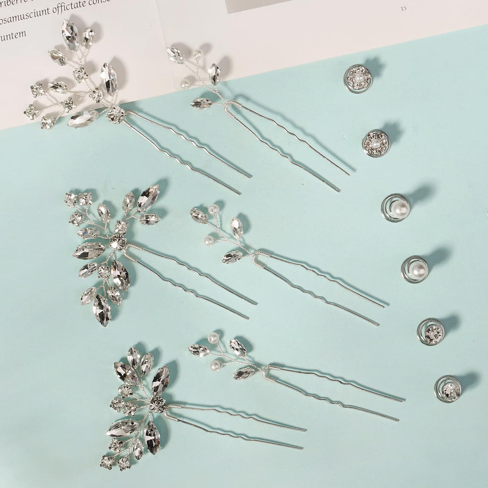 KALOLIA close-up of artificial pearl cluster highlighting vintage luster and refined detail