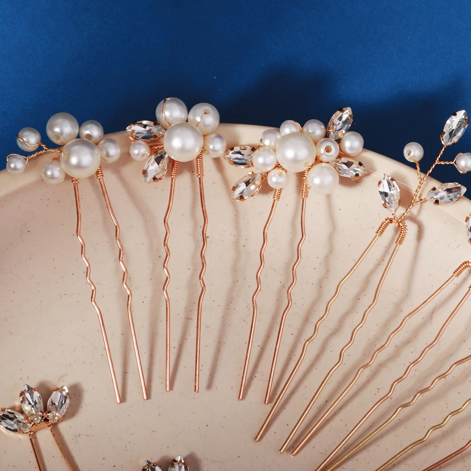 KALOLIA pins next to a ruler showing scale benefit: accurate sizing