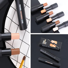 KARNAR lifestyle shot in handbag showing on-the-go touch-up benefit