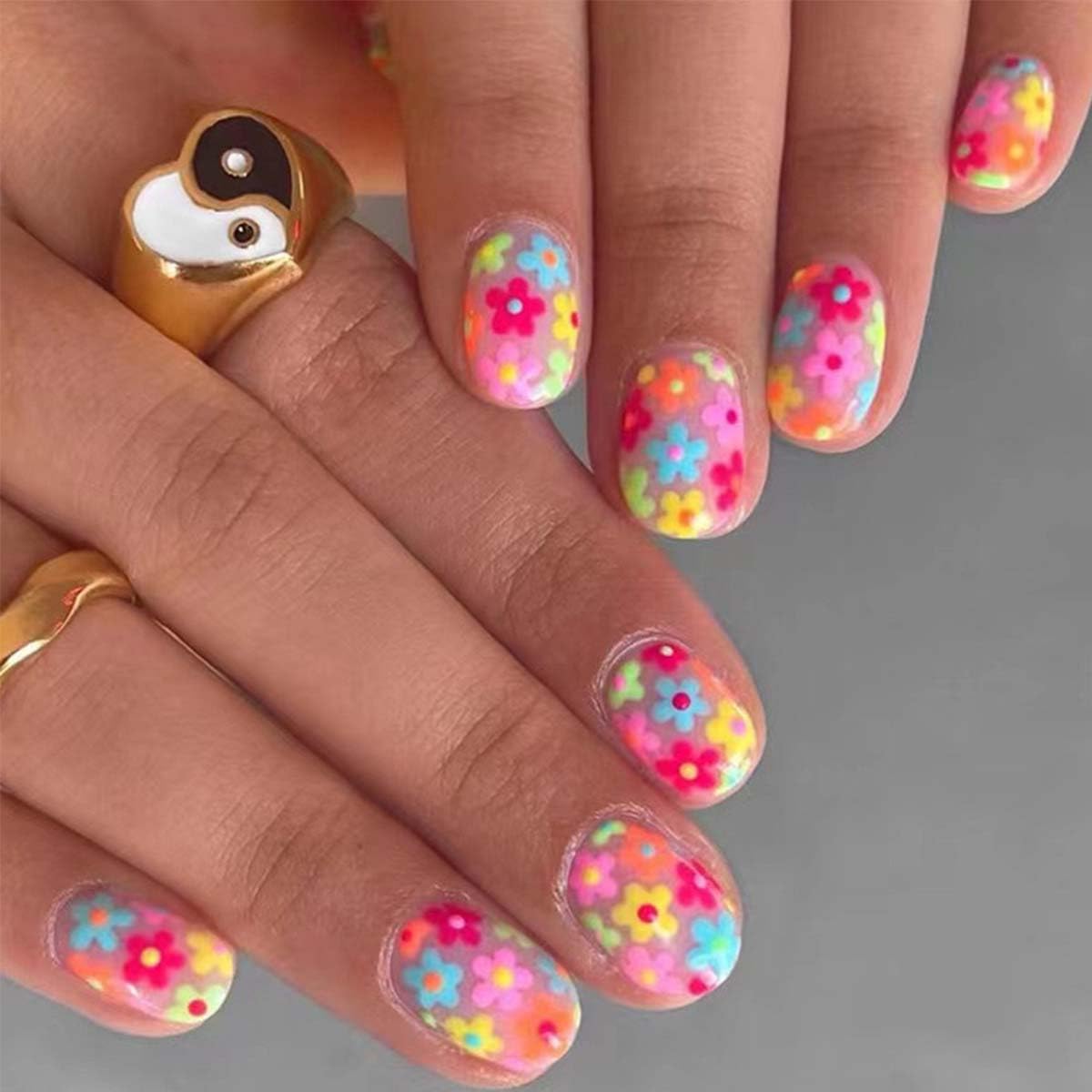 KASOICRA front packaging showing 24pcs floral press-on nails for instant manicure
