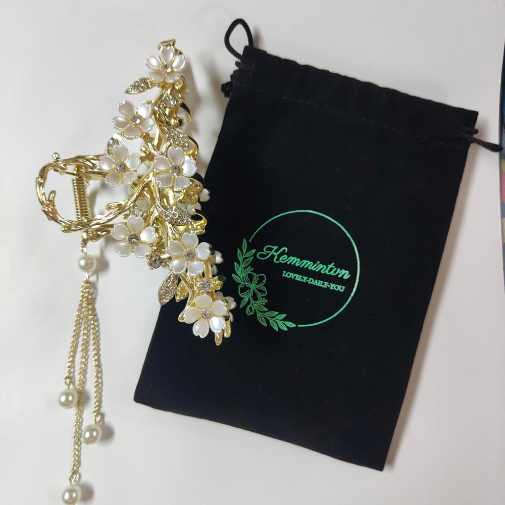 Kemmintvn close-up of lily of the valley petal details with sparkle