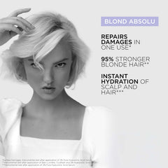 KÉRASTASE applied to towel-dried blonde hair for instant smoothness