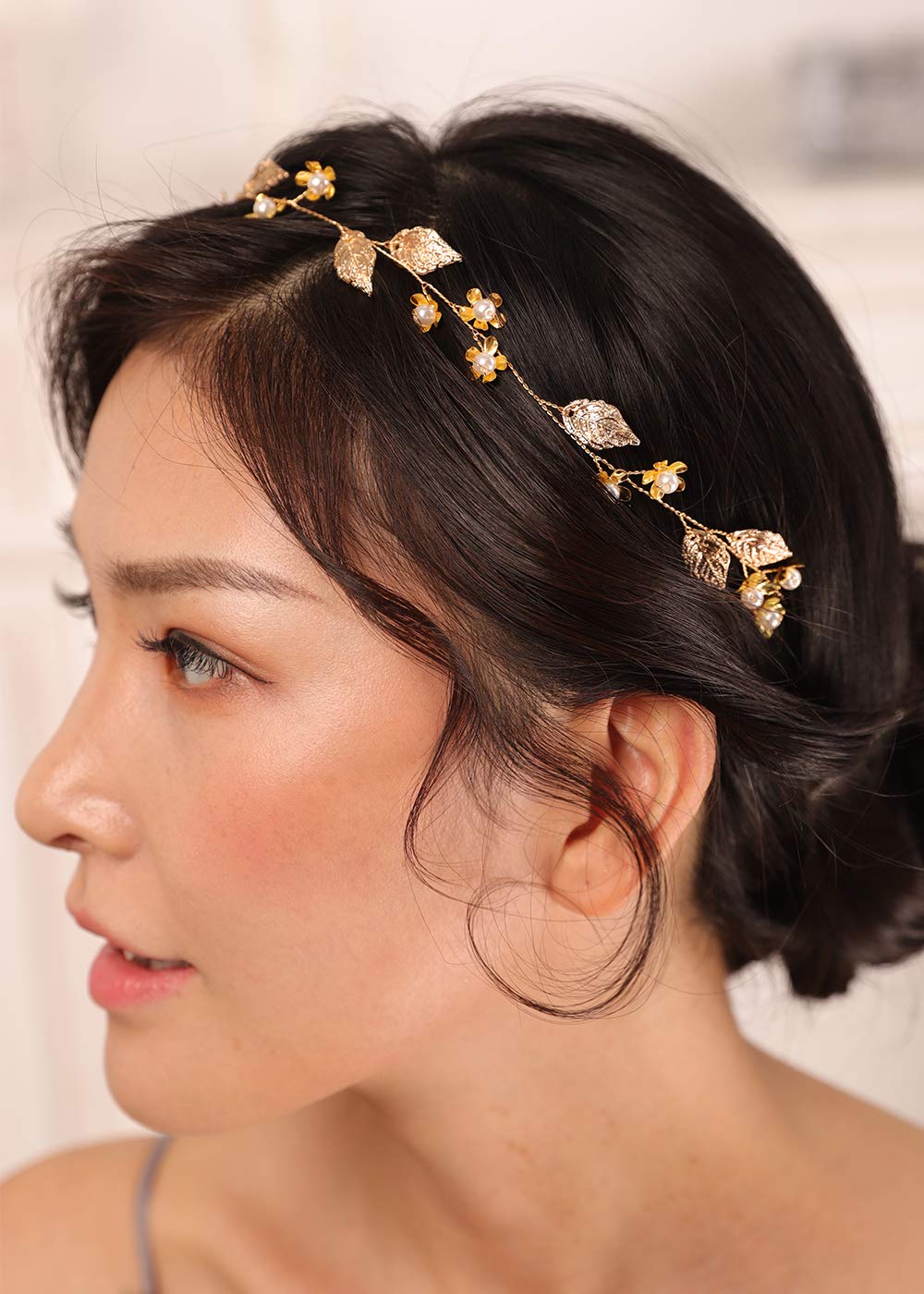 Kercisbeauty close-up of gold leaf detail highlights craftsmanship benefit