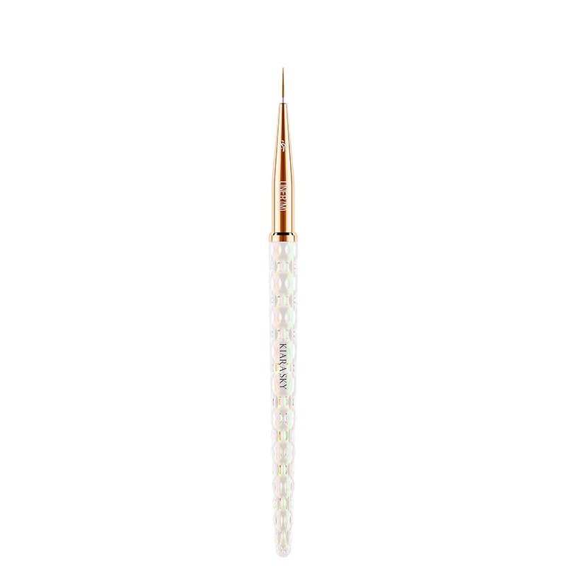 KIARA SKY bristle close-up highlighting soft synthetic hairs and sharp point for accuracy
