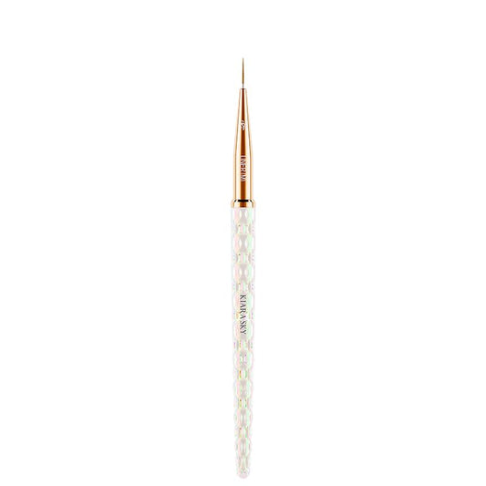 KIARA SKY bristle close-up highlighting soft synthetic hairs and sharp point for accuracy