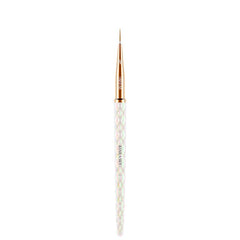 KIARA SKY bristle close-up highlighting soft synthetic hairs and sharp point for accuracy