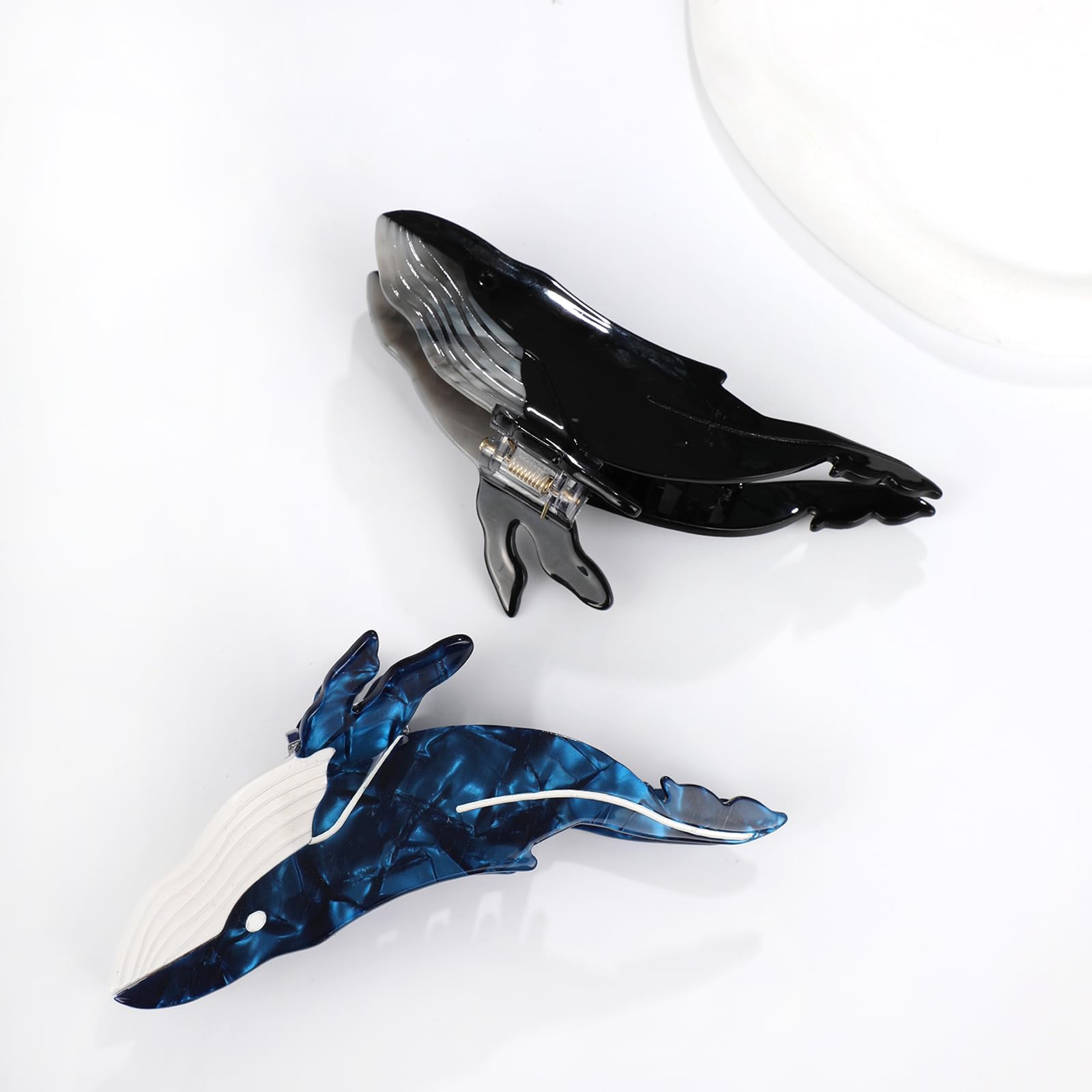 KIGOTWIN whale clip holding hair in a half-up style for comfortable wear