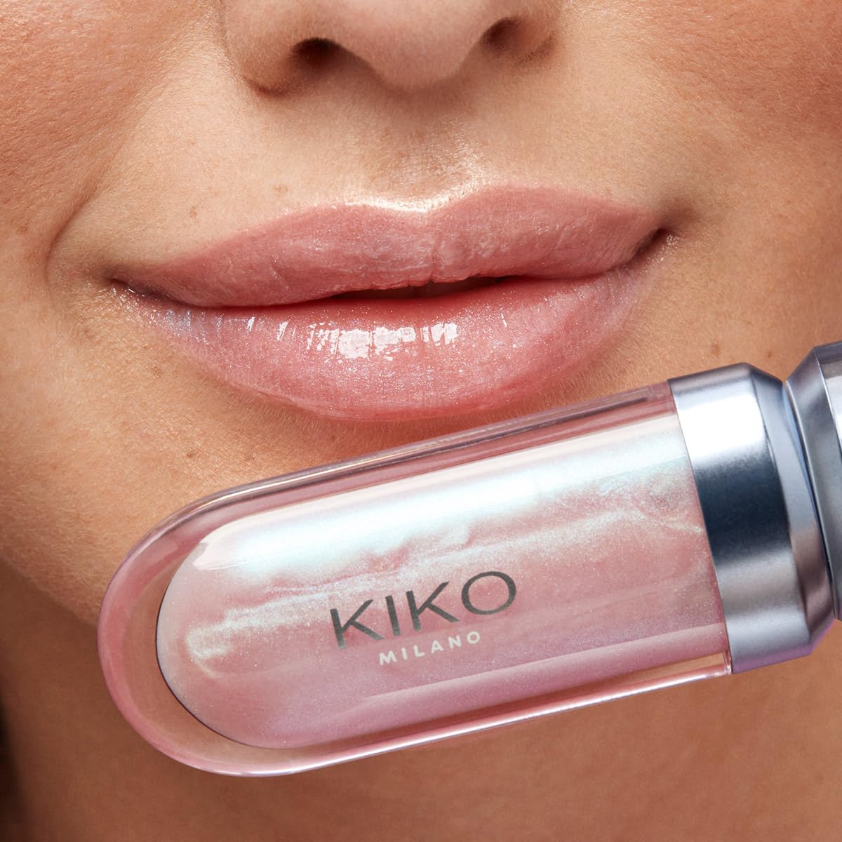 KIKO Milano gloss texture swatches on skin showing glossy 3D radiance