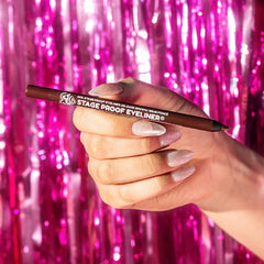 Kimchi Chic applying liner to lash line demonstrating lasting definition benefit