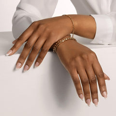 KISS Classy kit laid out showing 28 nails, glue, file, and stick