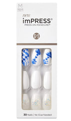 KISS front packaging showing full 30-piece kit and tools for easy at-home application